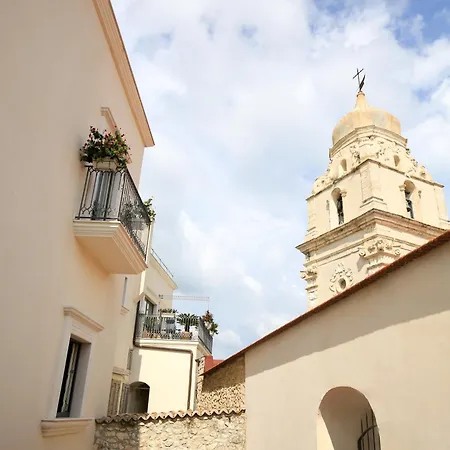 Al Castello Relais לינה וארוחת בוקר ויאסטה