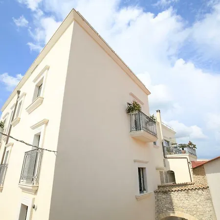 Al Castello Relais לינה וארוחת בוקר